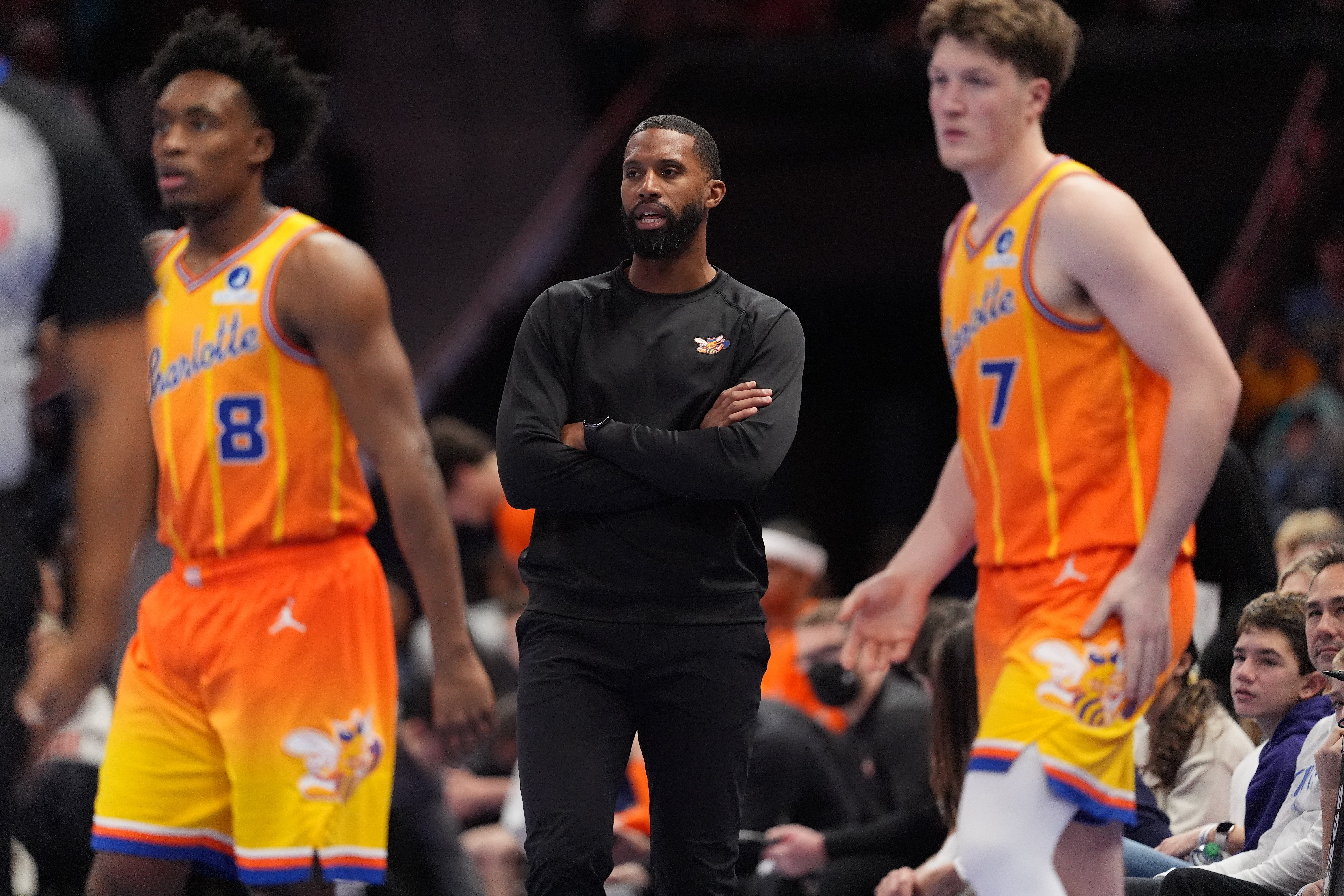 百家乐平台-官方：1月25日黄蜂对阵奇才的比赛因天气原因提前至凌晨1点开球