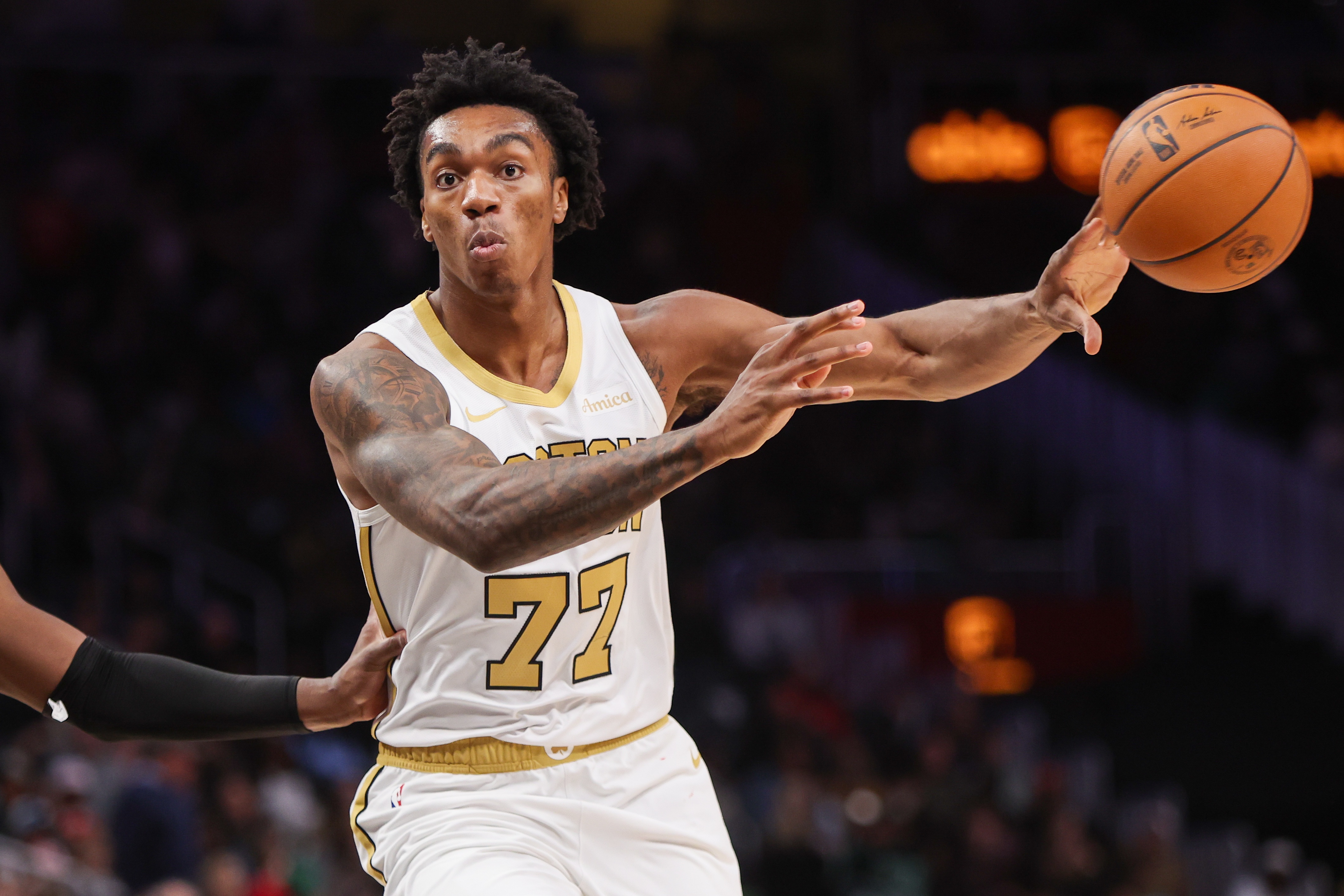 百家乐平台-9分7板2帽！马祖拉：阿马里·威廉姆斯攻防两端表现都十分出色